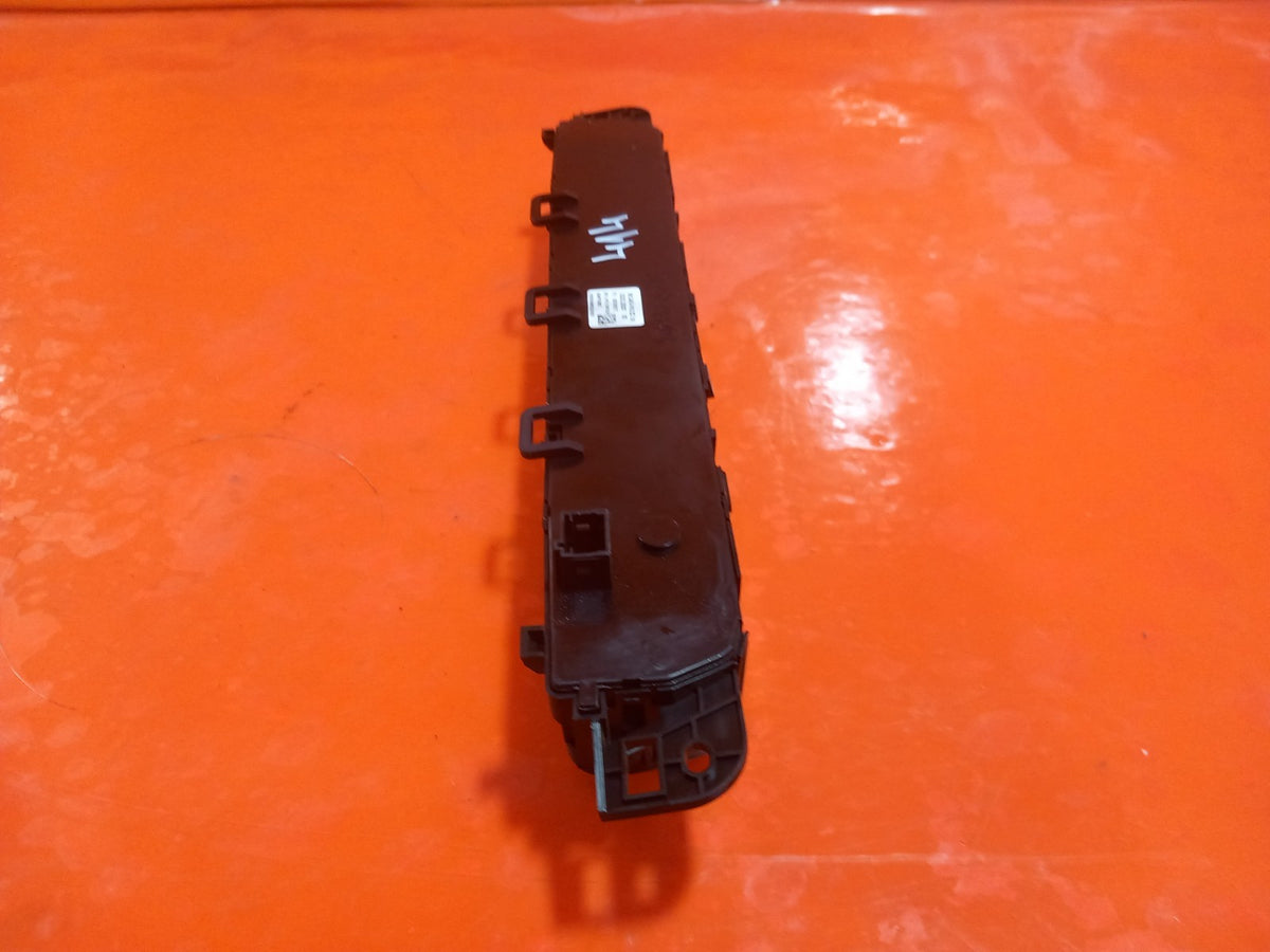 ebay-src:https://i.ebayimg.com/00/s/mtiwmfgxnjaw/z/bcgaaeswrppqvlwk/$_57.jpg