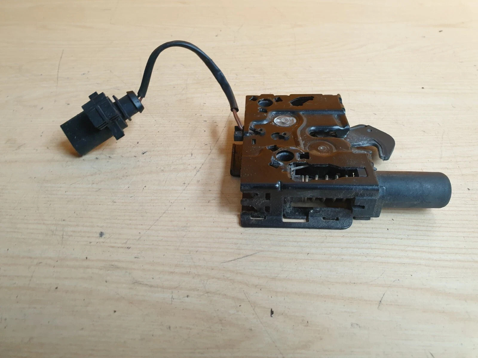 ebay-src:https://i.ebayimg.com/00/s/mtiwmfgxnjaw/z/5zwaaeswjvvp-1fi/$_57.jpg