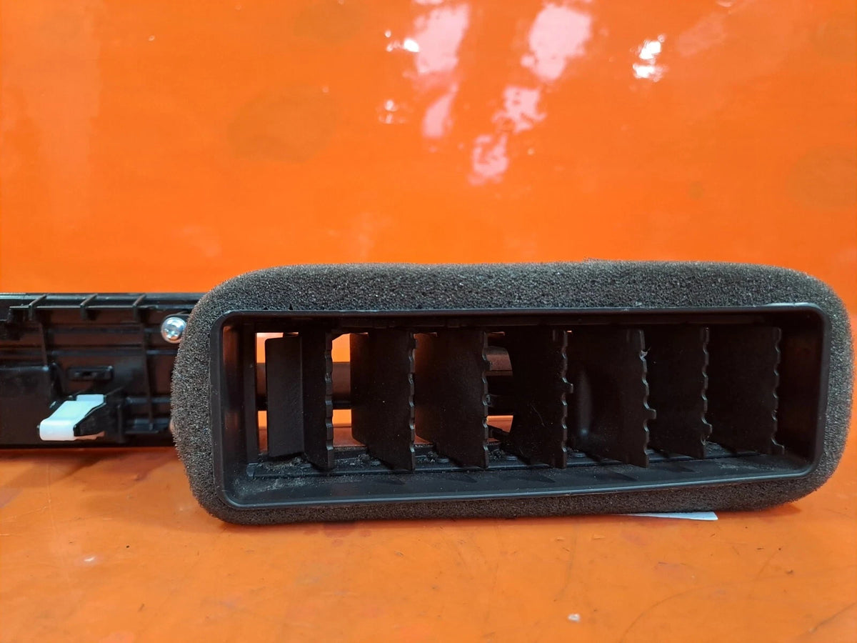 ebay-src:https://i.ebayimg.com/00/s/mtiwmfgxnjaw/z/kzoaaeswgxrqsjei/$_57.jpg