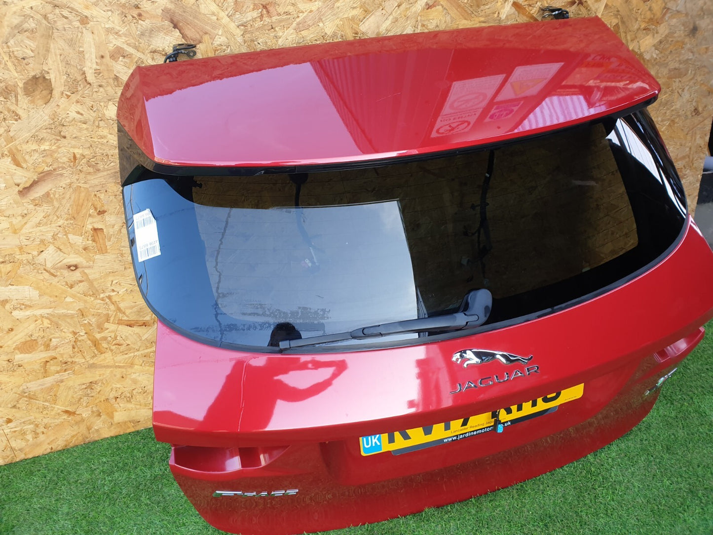 ✅2017 JAGUAR F-PACE X761 3.0 PETROL TAILGATE BOOTLID RED + WARRANTY A196 - Image 5