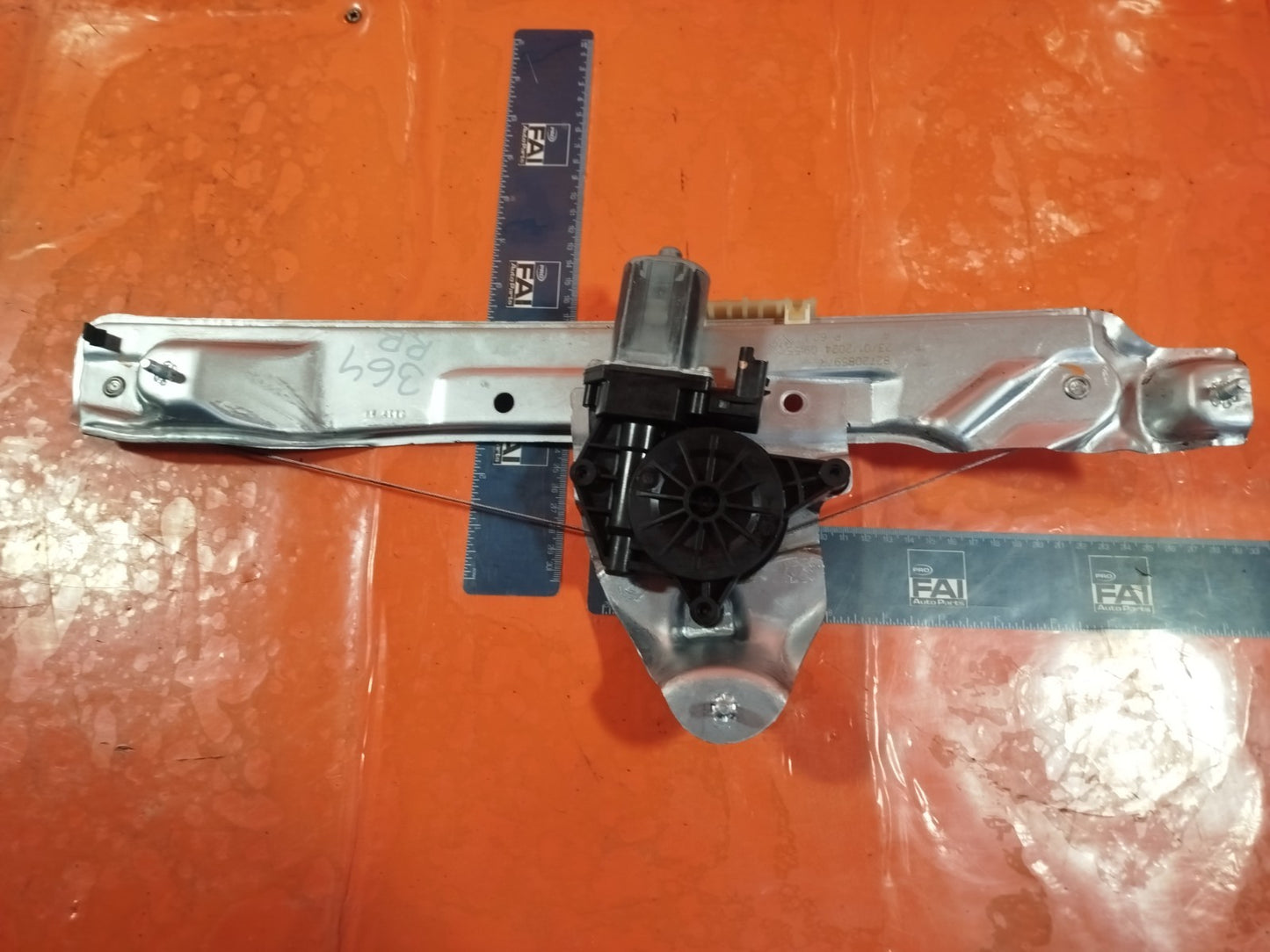 ✅2024 DACIA DUSTER JOURNEY REAR RIGHT WINDOW MOTOR REGULATOR 827208597R A364 - Image 2