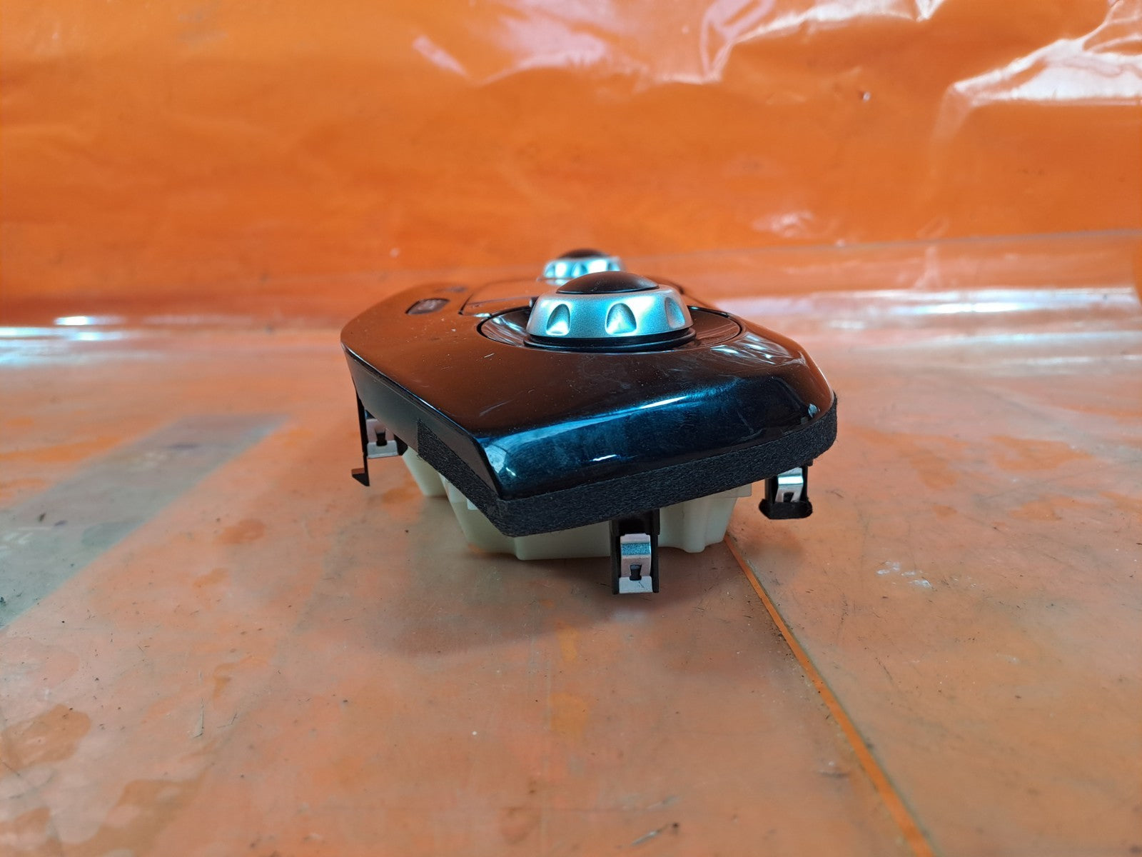 ebay-src:https://i.ebayimg.com/00/s/mtiwmfgxnjaw/z/2r0aaeswqcrpoqg-/$_57.jpg