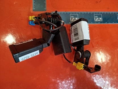 ✅2013 MERCEDES A CLASS W176 AMG REAR SEAT BELT BUCKLE CENTER TWIN & LEFT A195 - Image 9