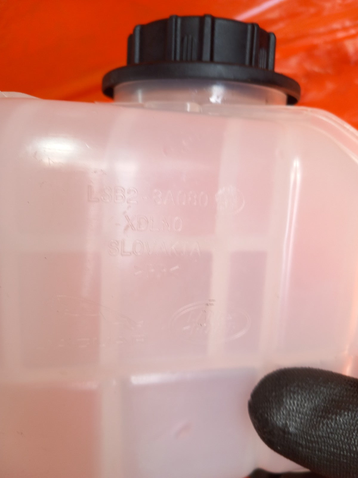 Land Rover Defender L663 3.0 Diesel 2025 Coolant Expansion Tank L8B28A080 A396 - Image 12