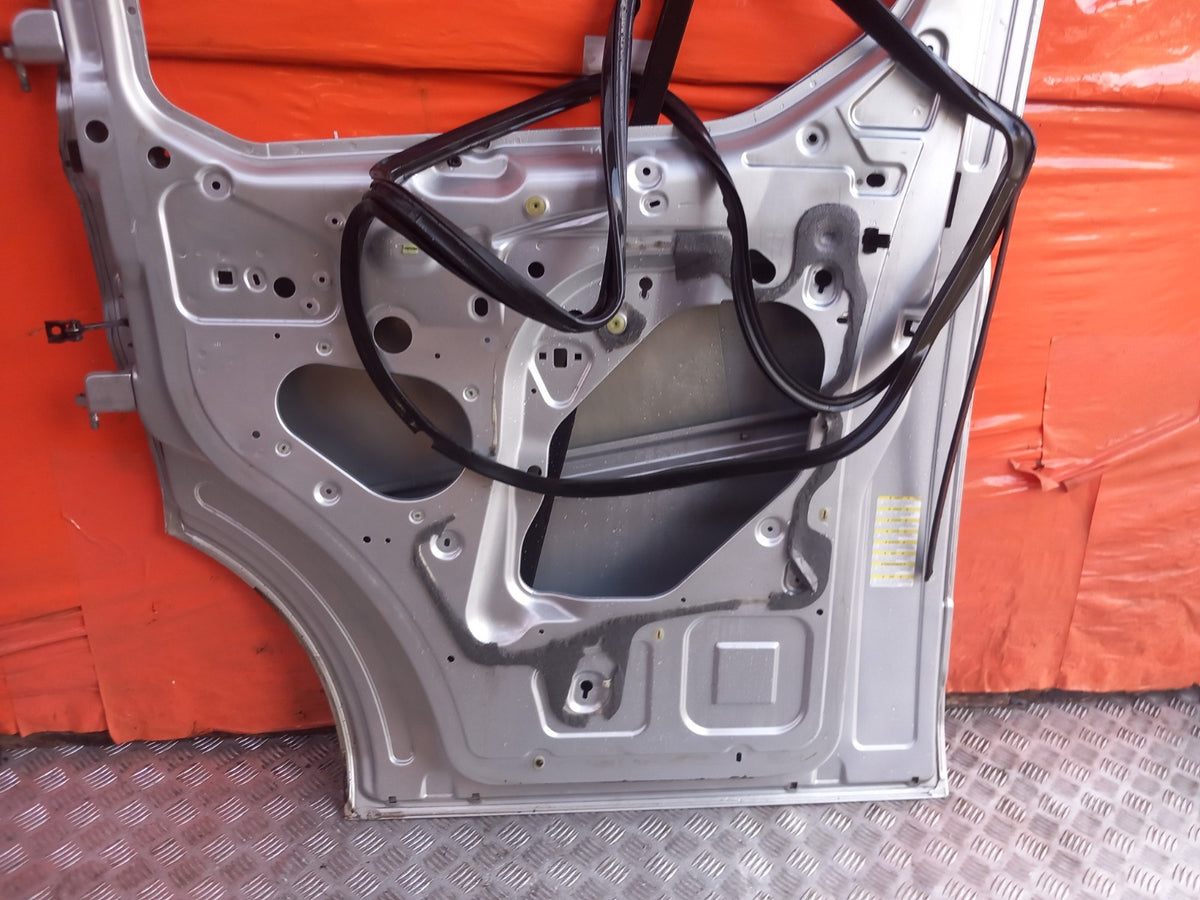 ebay-src:https://i.ebayimg.com/00/s/mtiwmfgxnjaw/z/g2saaeswmezqxf2w/$_57.jpg
