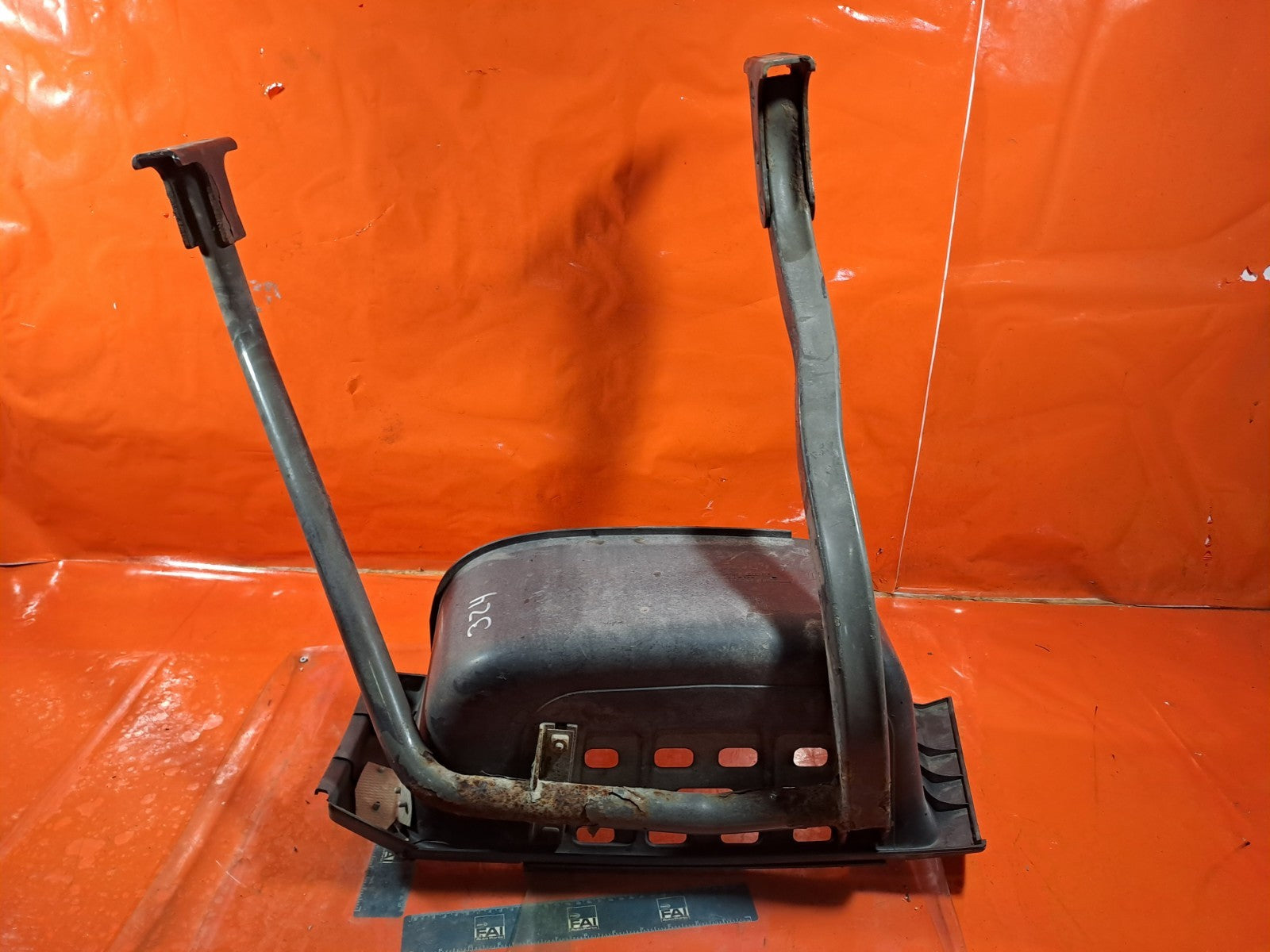 ✅VOLVO FL 5.5 DIESEL 2003 FOOT STEP RIGHT 3954310 Warranty A324 - Image 9