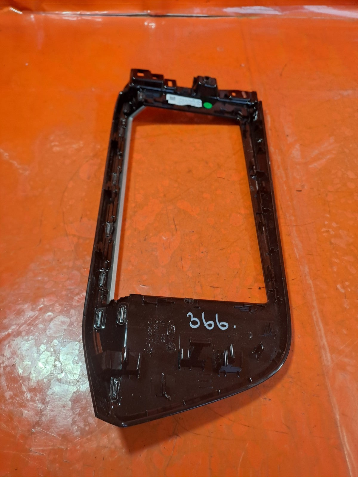 ✅FORD TOURNEO CONNECT VW CADDY 2.0 DIESEL 2024 RADIO SURROUND TRIM 2KF858070C - Image 7