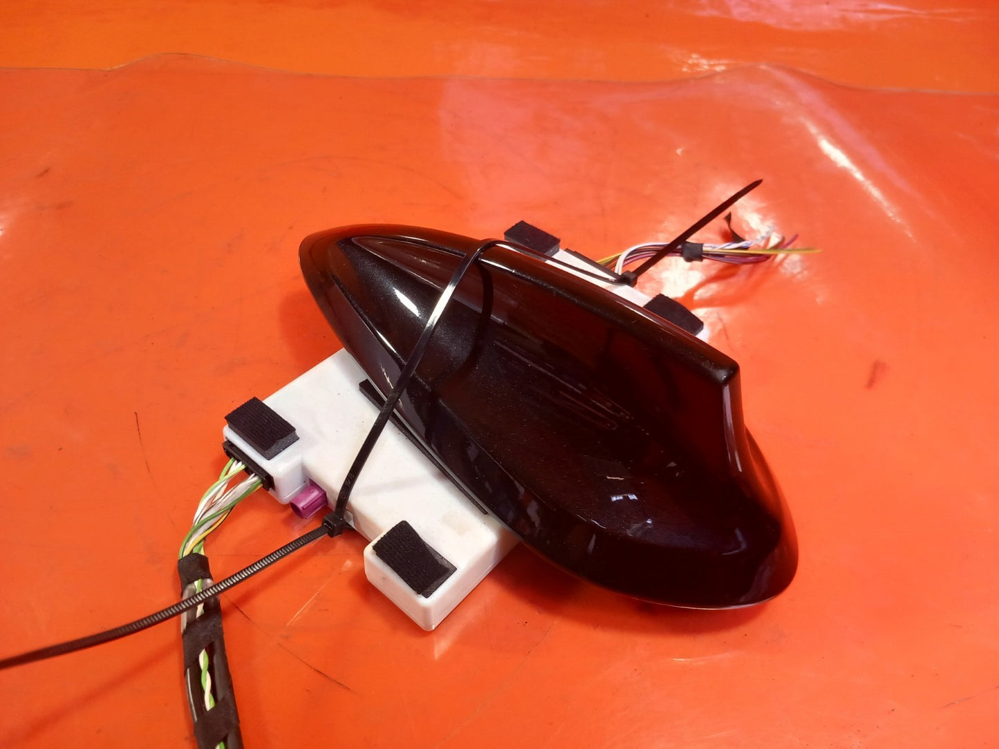 BMW F44 218I M Sport 1.5 Petrol 2020 Shark Fin Aerial Antenna 9364615 5A35119 - Image 4