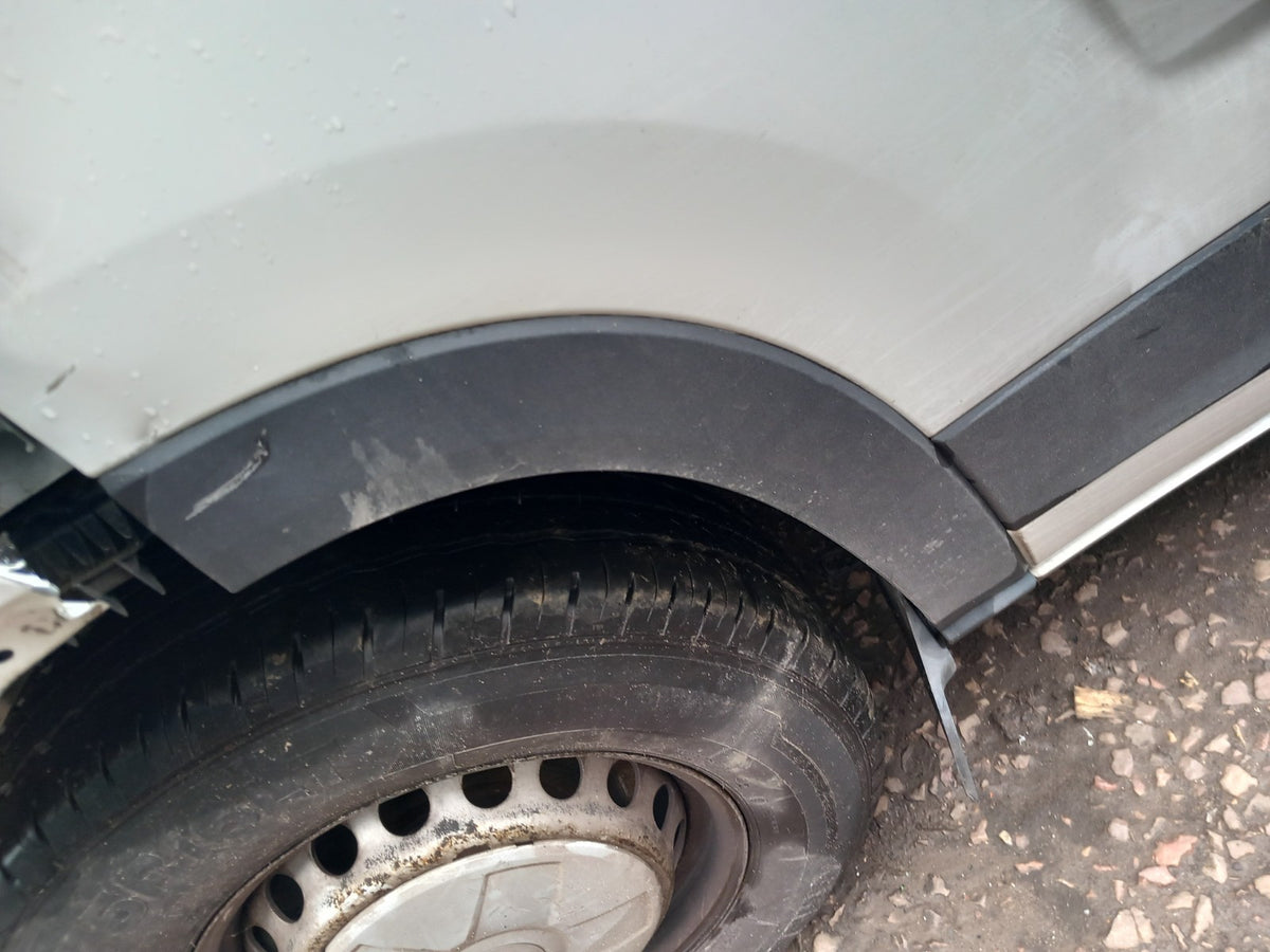 2023 Maxus Deliver 9 Front Left Wheel Arch Trim Warranty A425 - Image 1