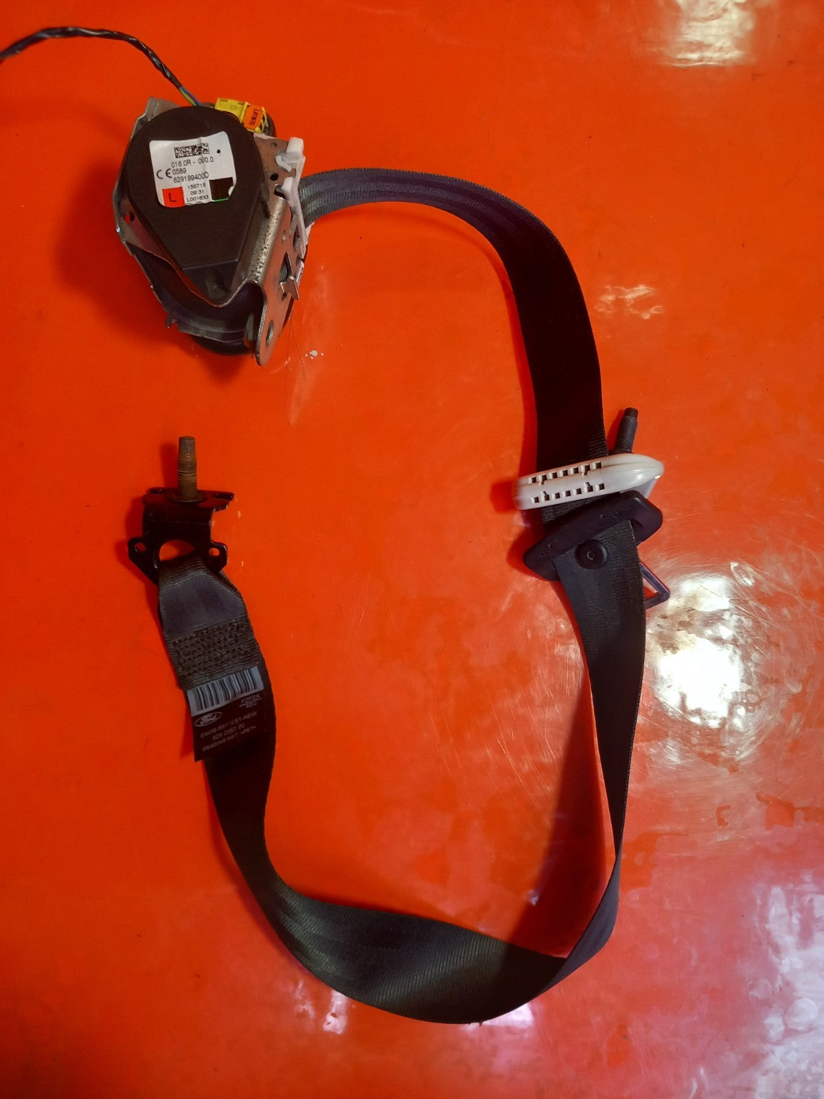 2019 Ford Galaxy MK3 Zetec Rear Left Seat Belt EM2B-R611E51-AEW Warranty A345 - Image 2