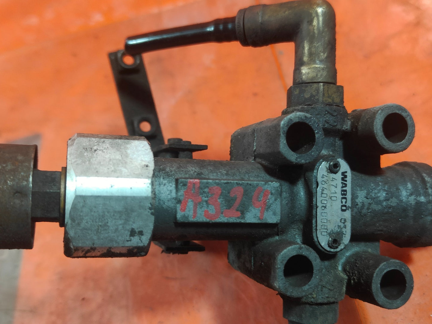 ✅2003 VOLVO FL AIR SUSPENSION VALVE 4640060000 + WARRANTY A324 - Image 3