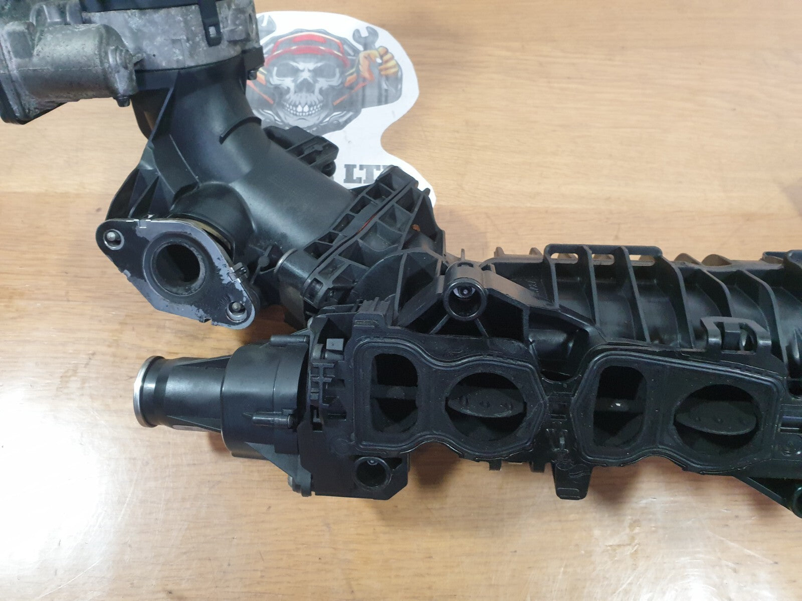 2010 BMW 5 SERIES F11 2.0D INTAKE MANIFOLD WITH FLAPS MOTOR THROTTLE BODY - Image 4