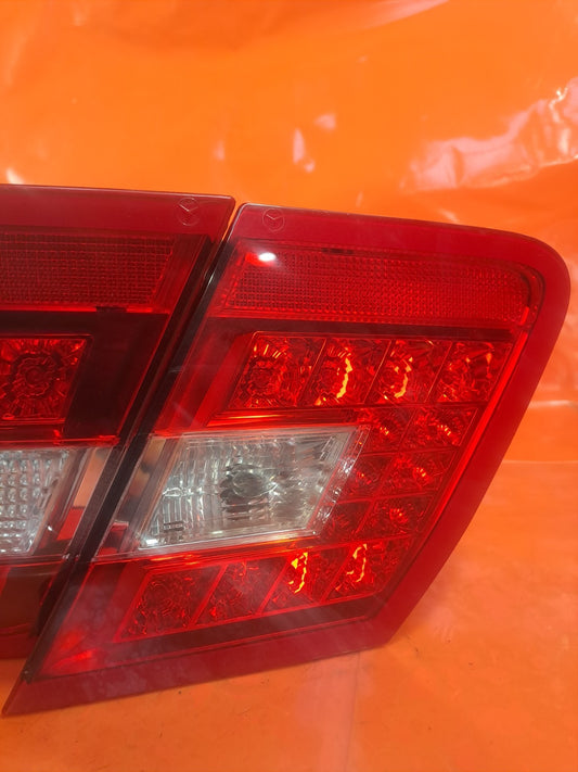 ✅MERCEDES E220 W212 2009 REAR RIGHT TAIL LIGHT A2129066701 Warranty A314 - Image 2