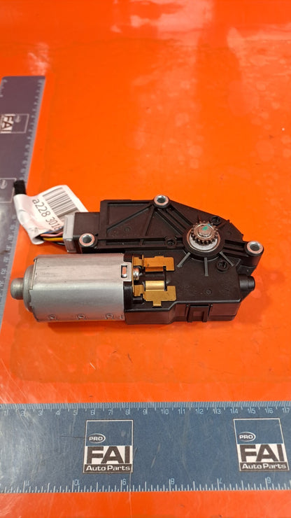 KIA XCEED 1.5 PETROL 2021 ELECTRIC SUNROOF MOTOR K8110-J7000 81680-J7900 A228 - Image 7