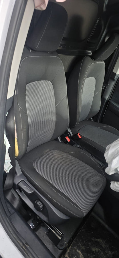 ✅2024 FORD TRANSIT COURIER 1.5D FRONT RIGHT DRIVER SEAT + WARRANTY A356 - Image 4