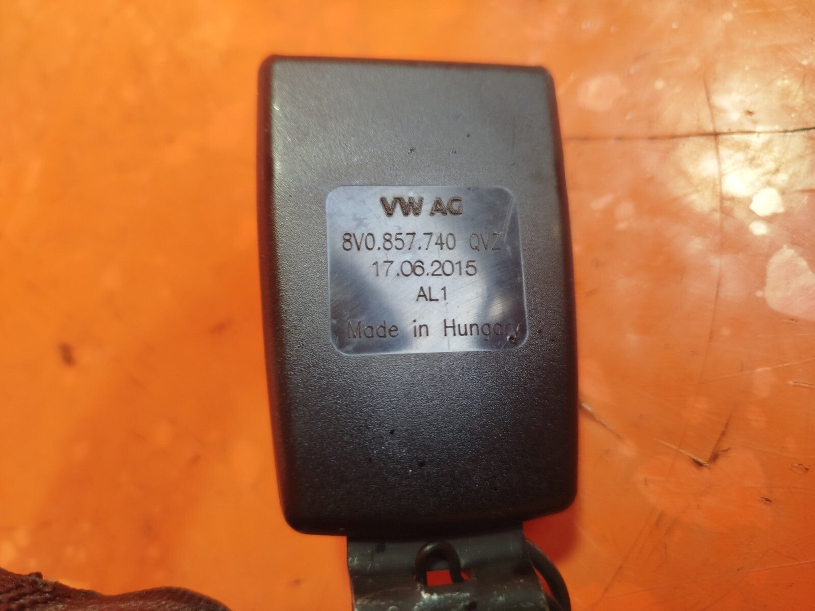 ✅AUDI A3 E-TRON 1.4 PETROL 2015 REAR MIDDLE SEAT BELT & BUCKLE 8V0857807 A204 - Image 3
