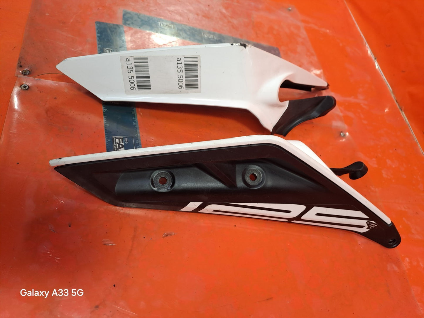 ✅KTM 125 Duke Petrol 2019 Seat Cowl Lower Trim Plastic Cover Pair JP181005 A135 - Image 3