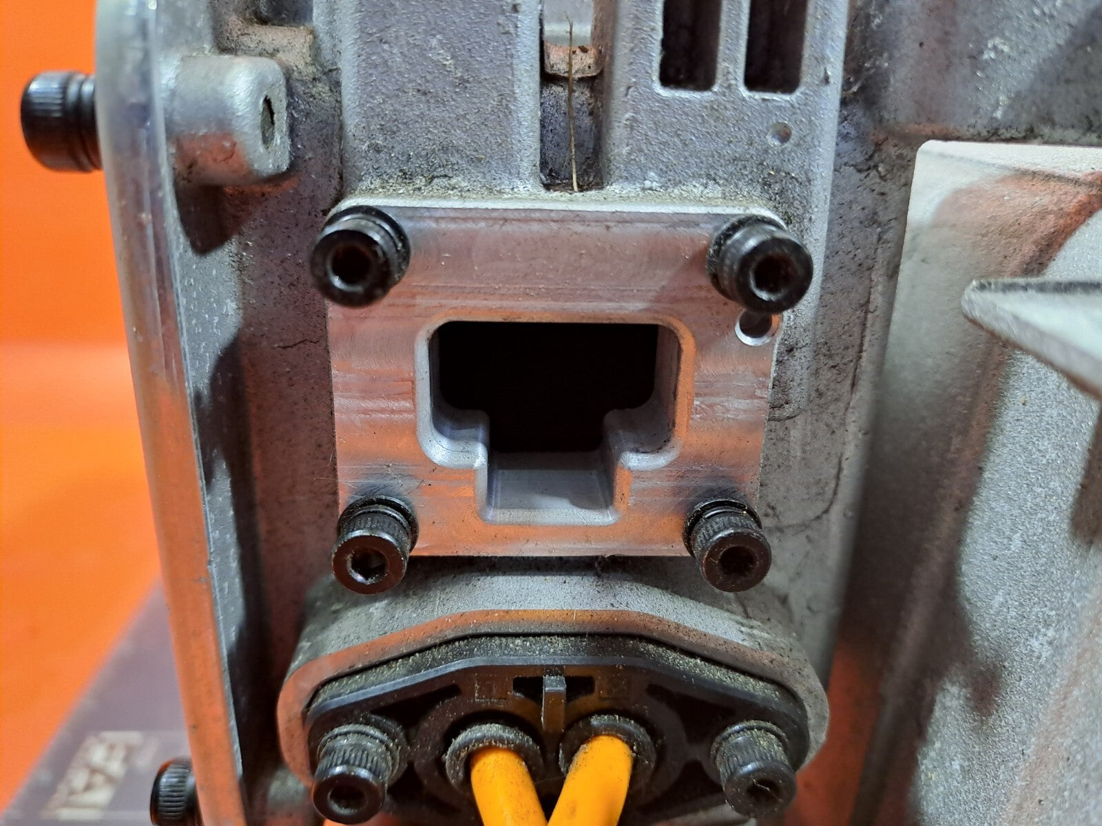 ebay-src:https://i.ebayimg.com/00/s/mtiwmfgxnjaw/z/kg8aaoswecpnavn4/$_57.jpg