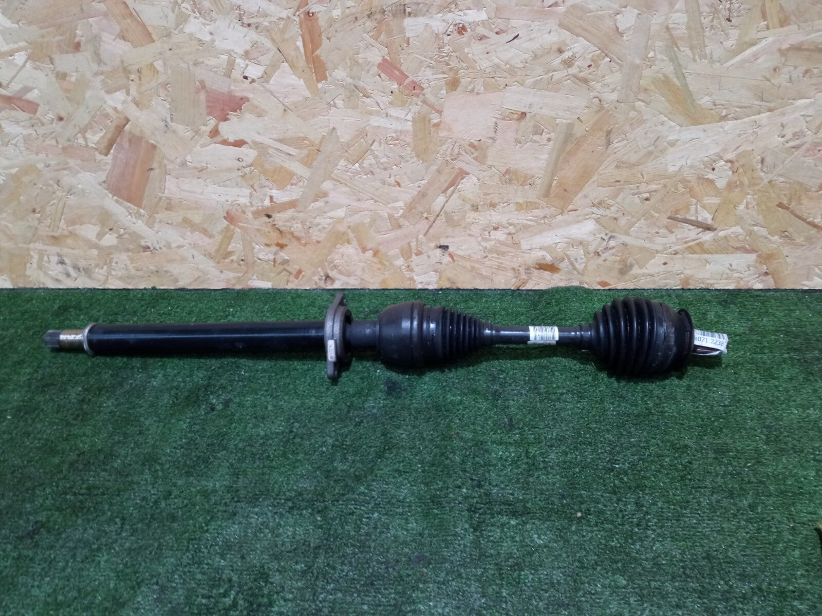 ✅MERCEDES B200 W246 1.8 CDI 2014 FRONT RIGHT AUTO DRIVESHAFT A2463303200 - Image 2