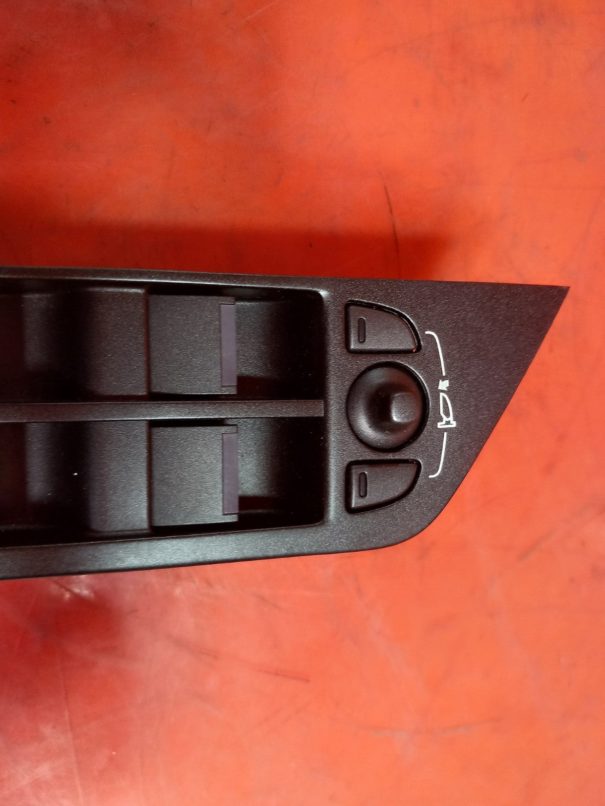 ebay-src:https://i.ebayimg.com/00/s/mtywmfgxmjaw/z/pyoaaeswsorqgyee/$_57.jpg