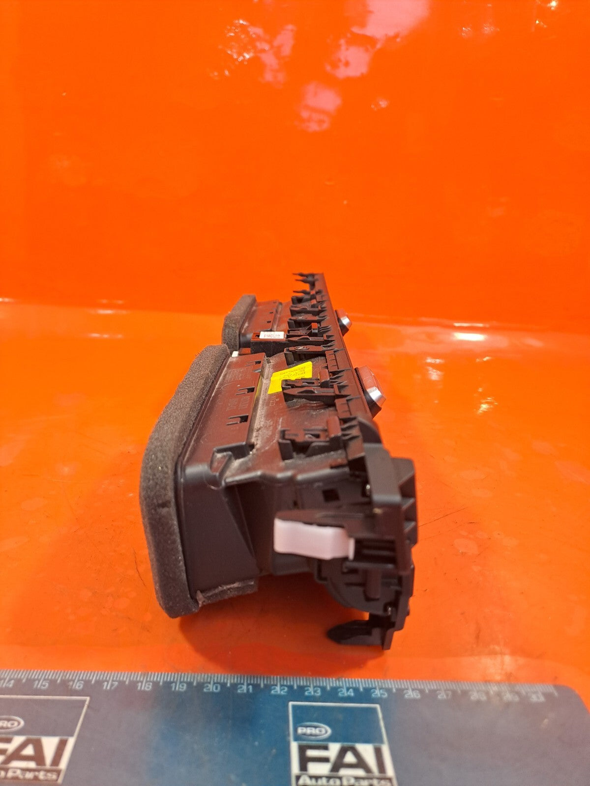 HYUNDAI IONIQ 5 2024 DASHBOARD CENTRE AIR VENT 97410-GI900 Warranty A226 - Image 9