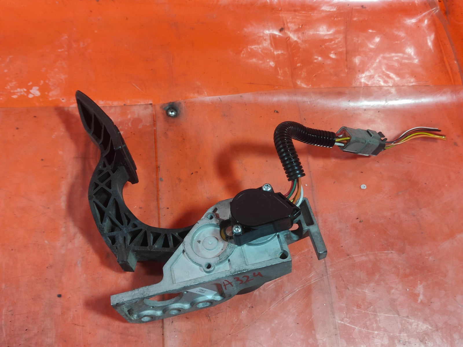 ✅2003 VOLVO FL ACCELERATOR PEDAL 21116880 + WARRANTY A324 - Image 8