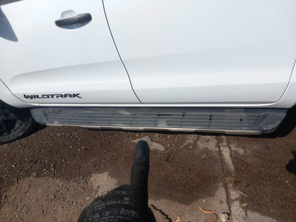 2017 Ford Ranger Wildtrak Left Side Step Warranty A401 - Image 1