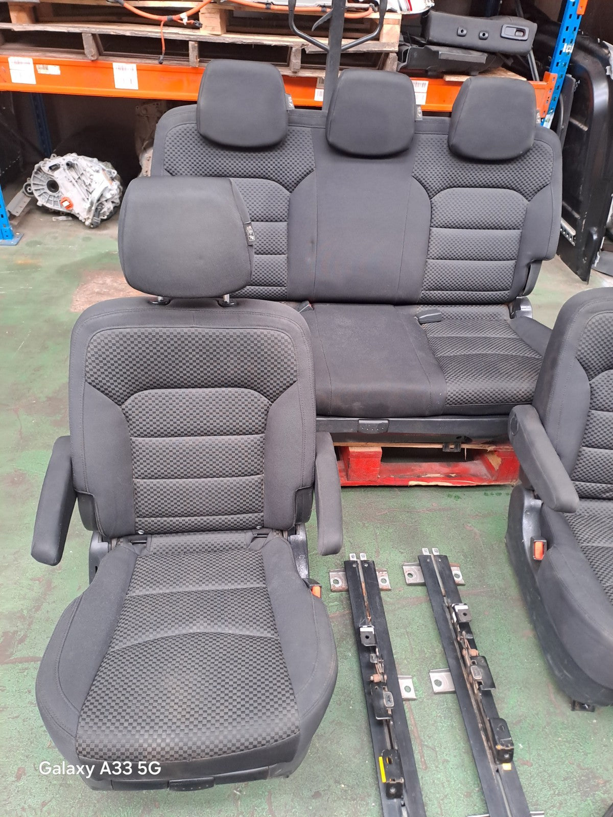 ✅2017 SSANGYONG RODIUS TURISMO 2nd & 3rd ROW SEATS WITH RAILS + WARRANTY A286 - Image 3