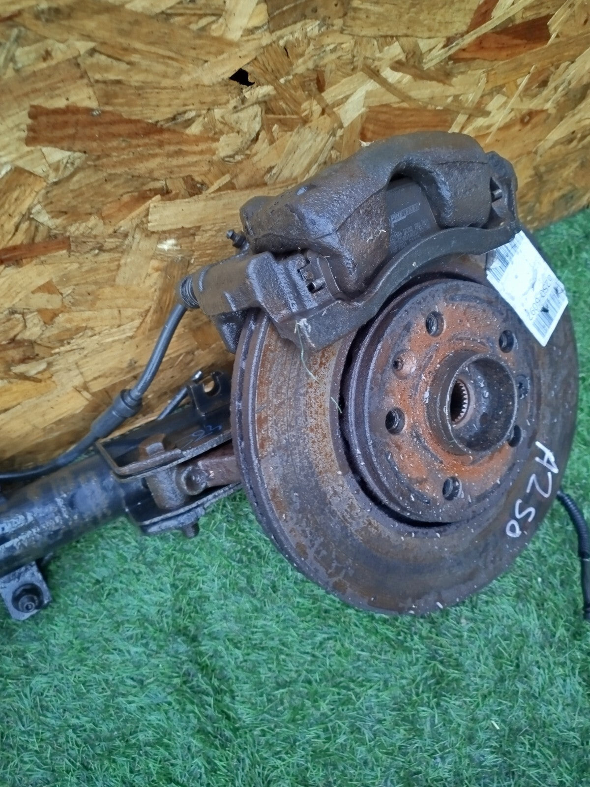 2015 Renault Trafic MK3 SL27  Front Right Suspension Leg Hub Warranty A250 - Image 3
