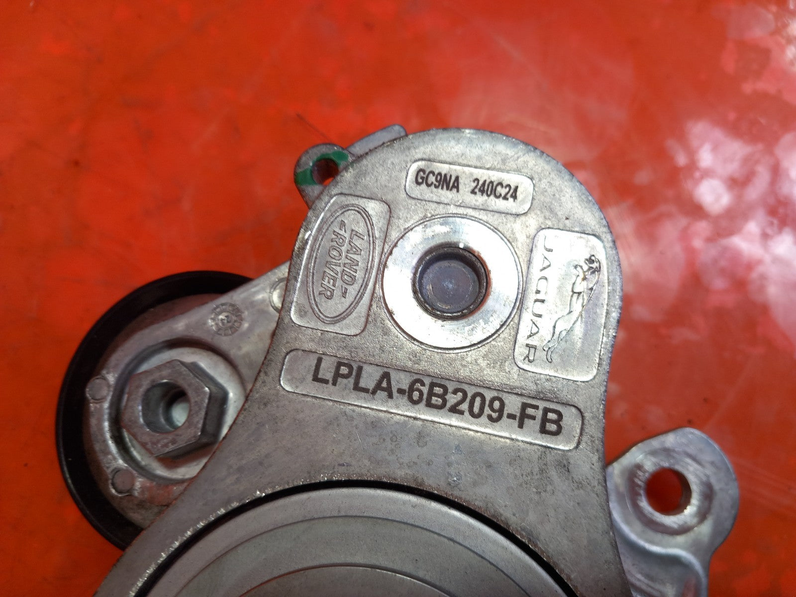 2025 Land Rover Defender L663 3.0 Diesel Alternator Belt Tensioner LPLA-6B209-FB - Image 10