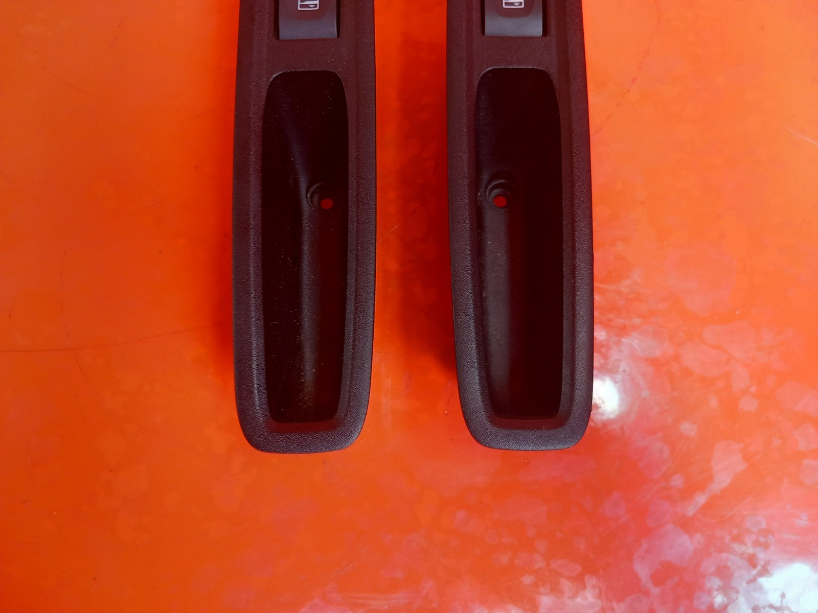 Dacia Jogger 1.0 Petrol 2024 Rear Electric Window Switches Pair 829604081R A391 - Image 5