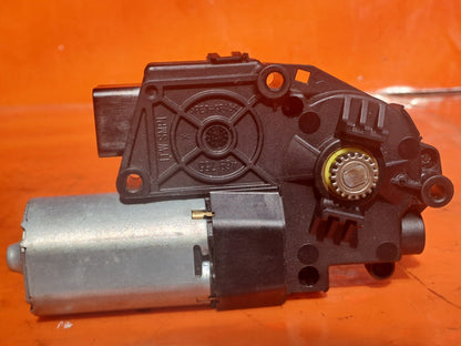 ebay-src:https://i.ebayimg.com/00/s/mtiwmfgxnjaw/z/zisaaoswfoboikyx/$_57.jpg