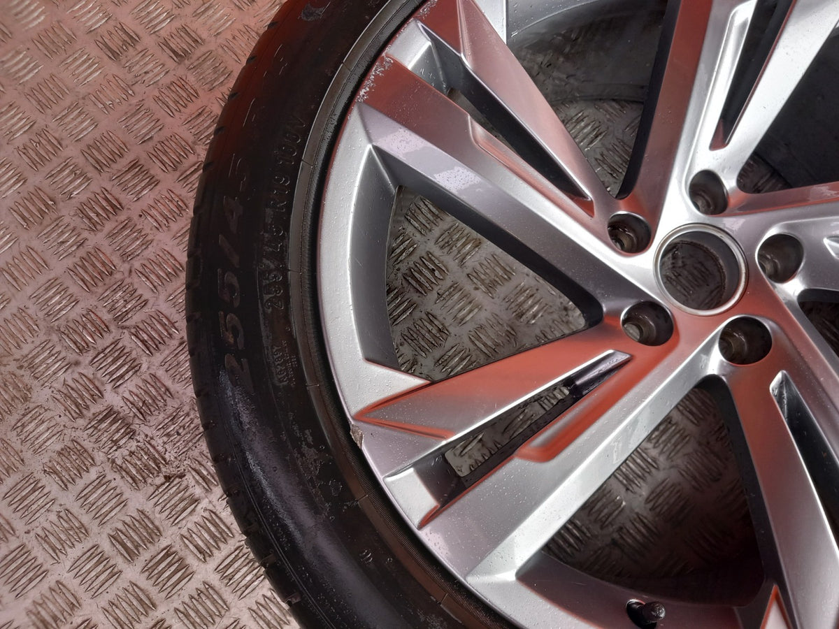 VW Tiguan 2016-2024 Alloy Wheel with Tyre 255/45 R19 5NA601025AM xAA - Image 5