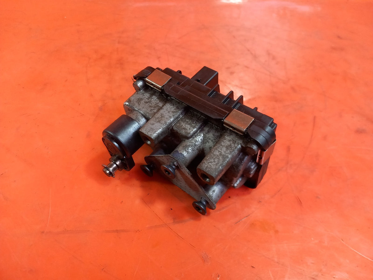 ebay-src:https://i.ebayimg.com/00/s/mtiwmfgxnjaw/z/iouaaeswnurqik7o/$_57.jpg