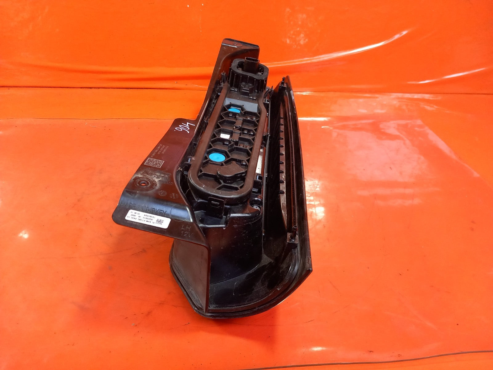 ebay-src:https://i.ebayimg.com/00/s/mtiwmfgxnjaw/z/yvyaaeswoctqjupv/$_57.jpg