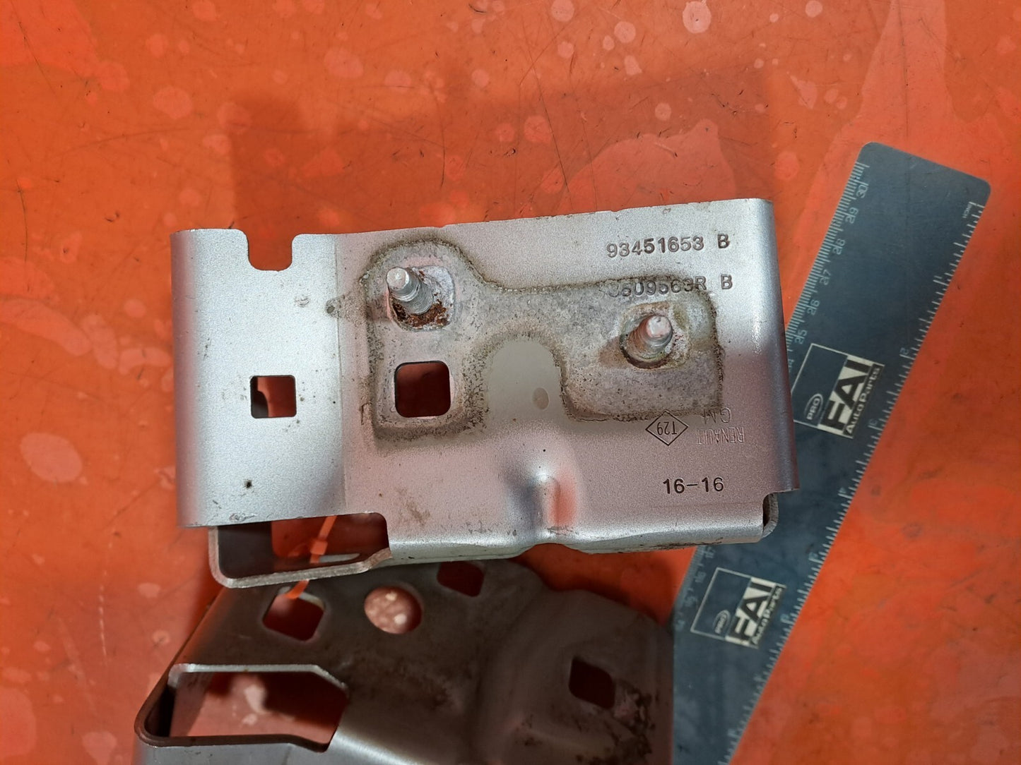 ✅Renault Trafic III Sl27 Sport 2016 1.6 Diesel BONNET HINGES 93451643B 98451653B - Image 10