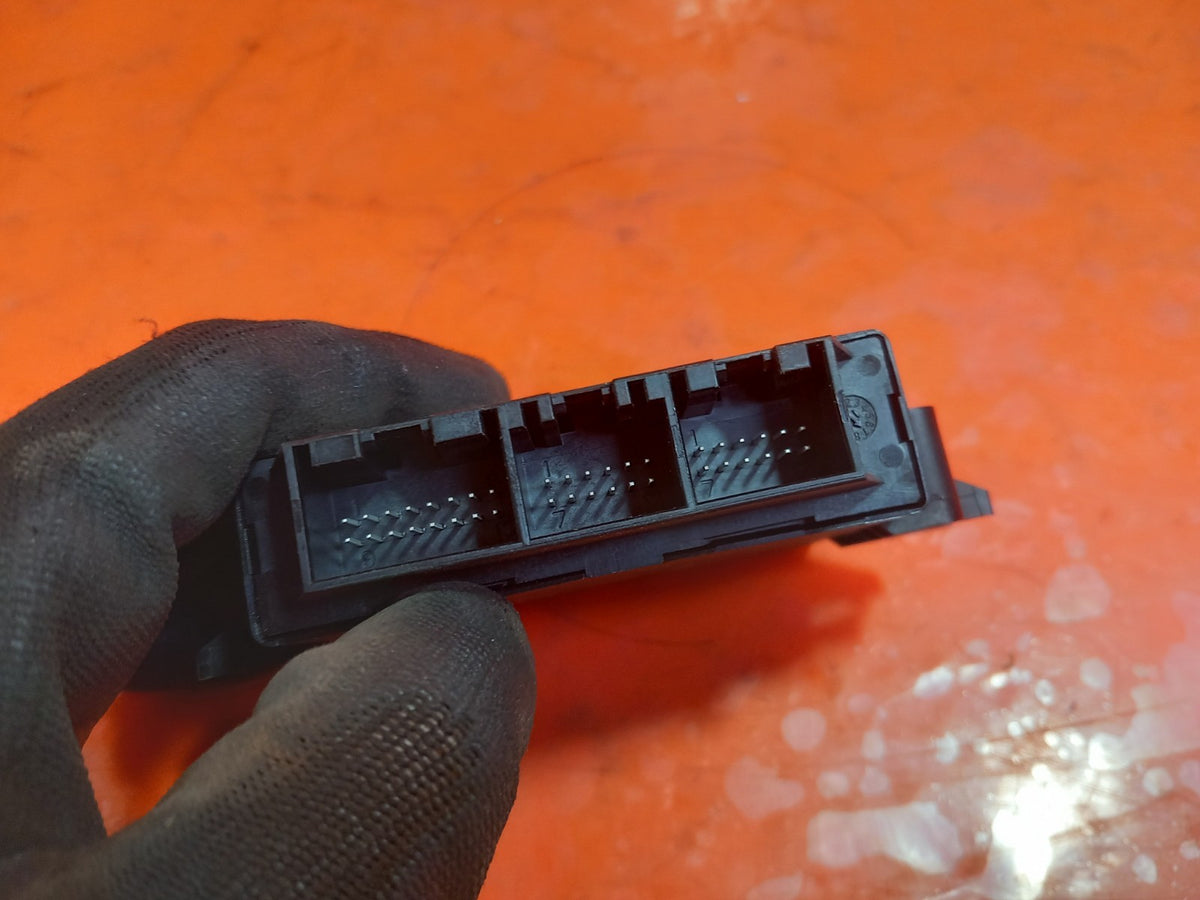 ebay-src:https://i.ebayimg.com/00/s/mtiwmfgxnjaw/z/h74aaesw8glq5fcx/$_57.jpg