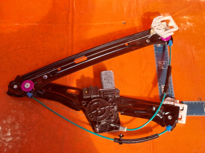 ✅2019 BMW 1 Series F20 M Sport Front Right Door Window Regulator Motor 7242562 - Image 1