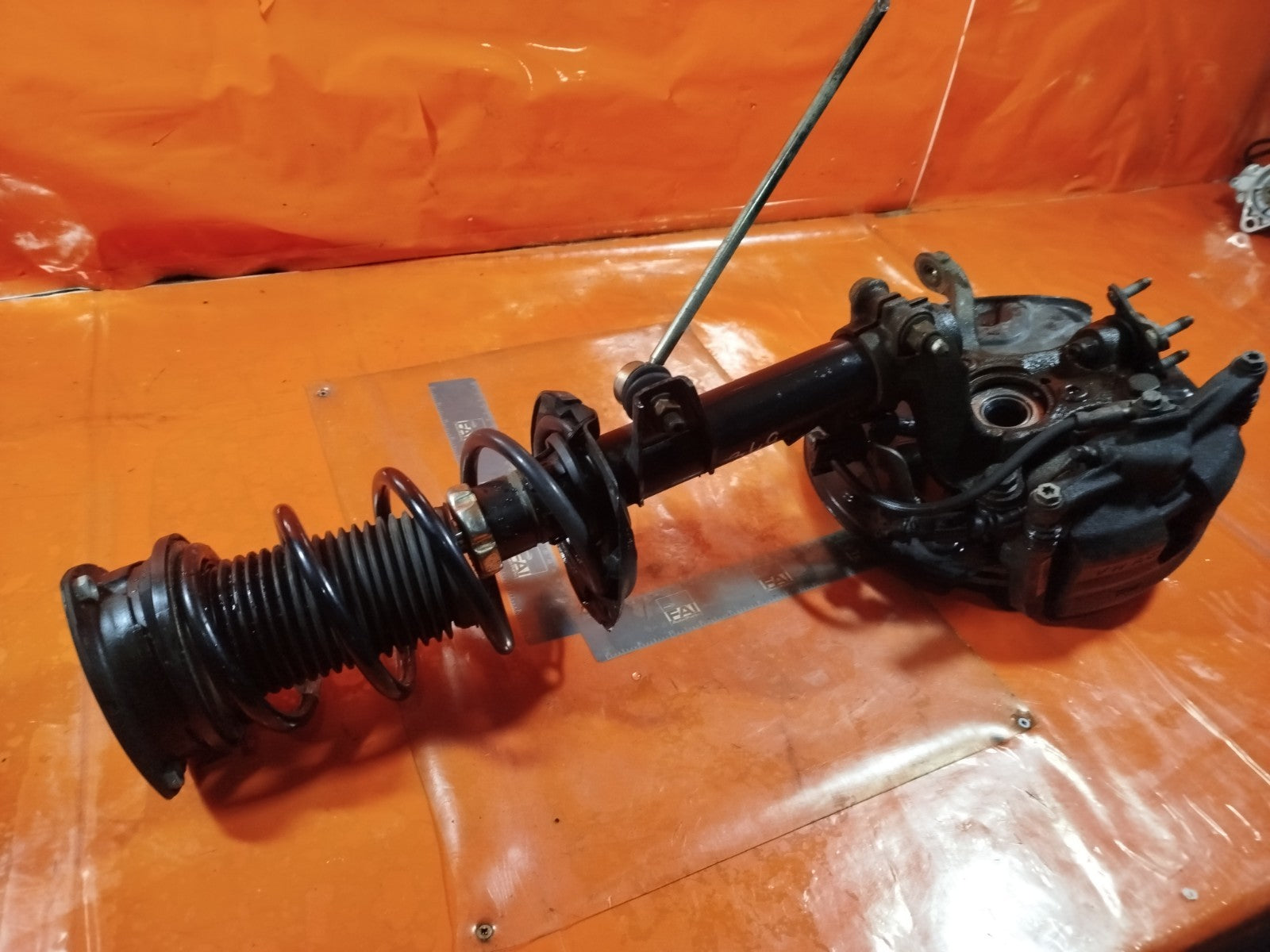 ✅VW GOLF R-LINE MK8 1.5 PETROL 2021 FRONT RIGHT SUSPENSION LEG HUB 5Q0413023FK - Image 8