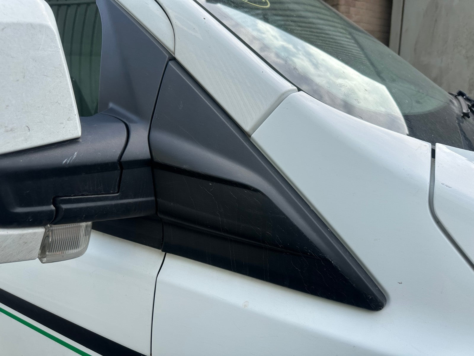 ✅Ford Transit Custom 2.2 Diesel 2014 Front Right Wing Mirror White Scratches - Image 2