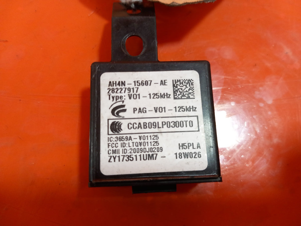 ebay-src:https://i.ebayimg.com/00/s/mtiwmfgxnjaw/z/mh8aaeswv71qvhve/$_57.jpg