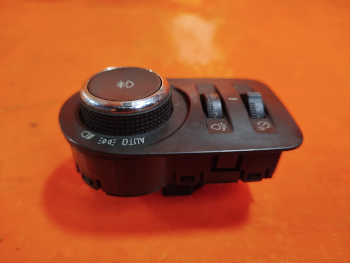 2020 Vauxhall Combo MK4 Headlight Switch 39085925 Warranty A414 - Image 4