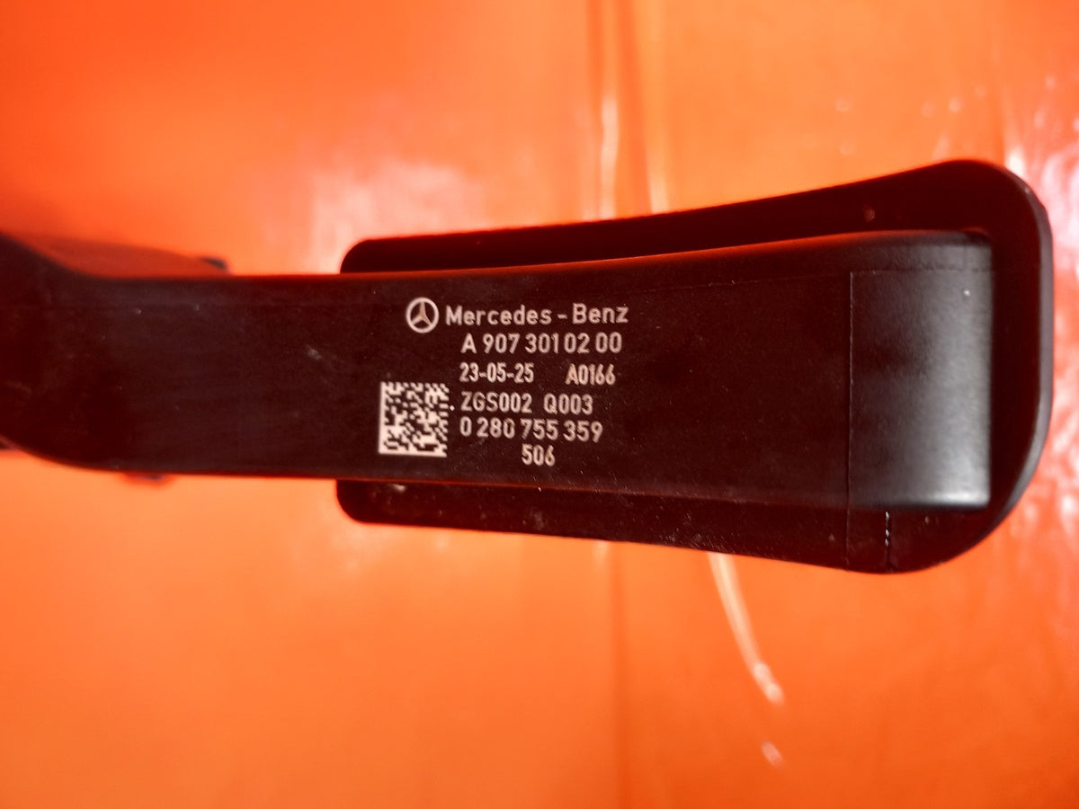 ebay-src:https://i.ebayimg.com/00/s/mtiwmfgxnjaw/z/mniaaeswbclqfxxx/$_57.jpg