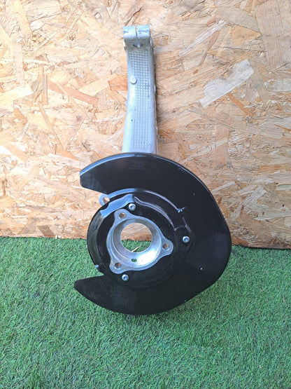 2024 TESLA MODEL 3 LONG FRONT RIGHT WHEEL HUB 1344316-00-C + WARRANTY A207 - Image 1