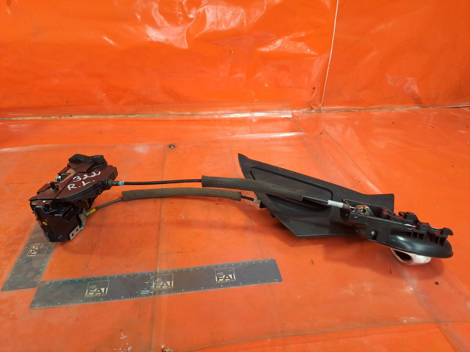 ✅NISSAN JUKE TEKNA 1.5 DIESEL 2017 REAR LEFT DOOR LOCK 80671BA61A 82607BA61A - Image 1