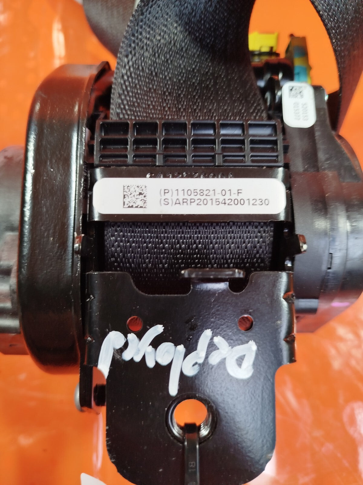 ✅2020 TESLA MODEL 3 SEAT BELT FRONT LEFT PASSENGER SIDE 1105821-01-F DEPLOYED - Image 9