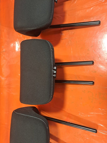 ✅2021 Renault Captur MK2 Iconic Rear Headrest Set + Warranty A385 - Image 2