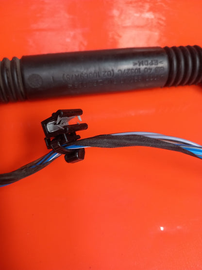 2024 Mercedes Sprinter W907 Rear Right Door Rubber Protective Hose A0009971051 - Image 5