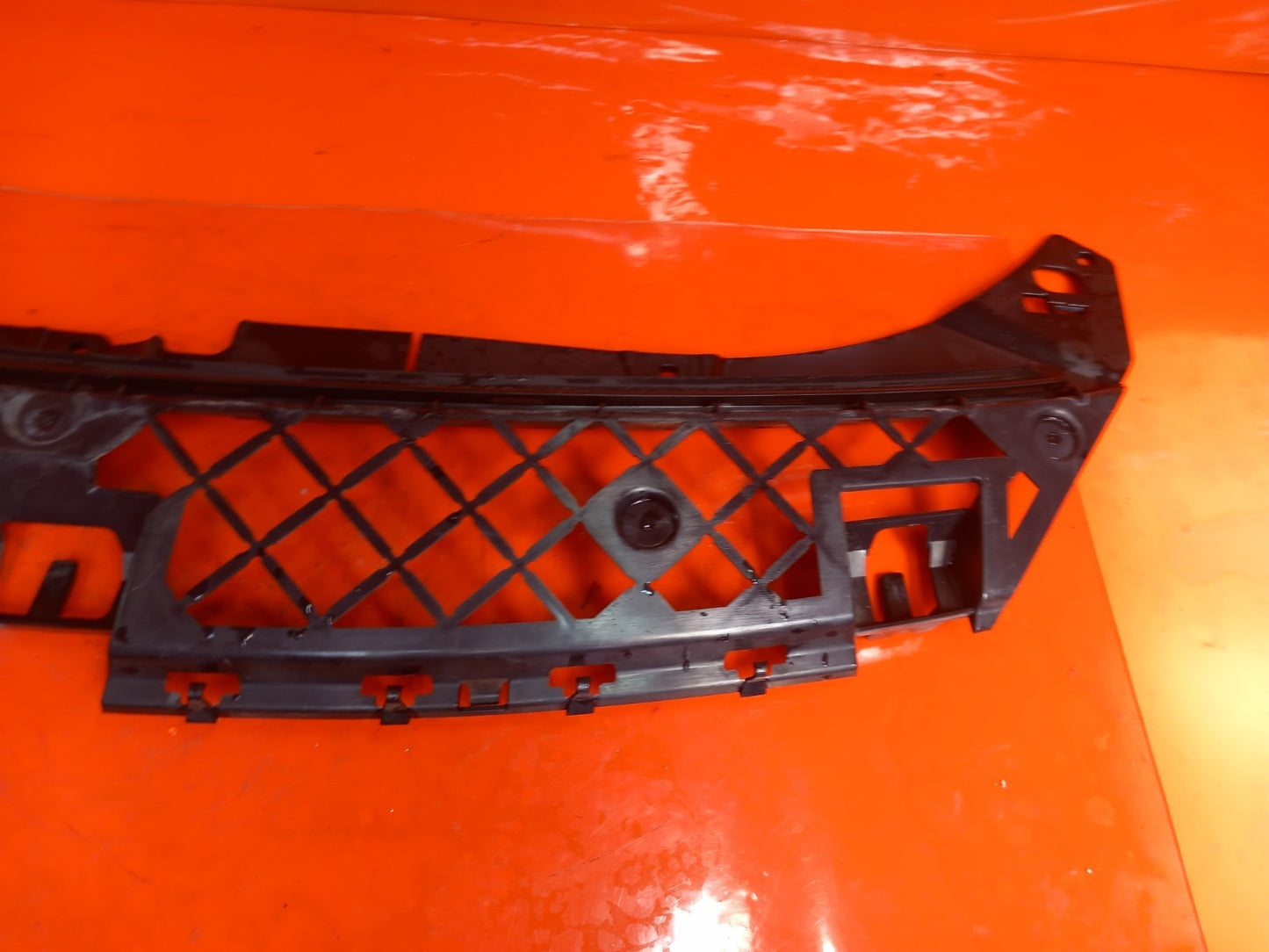 Mercedes W177 A180 Sport 1.5 Diesel 2019 Front Bumper Bracket Centre Upper A382 - Image 3