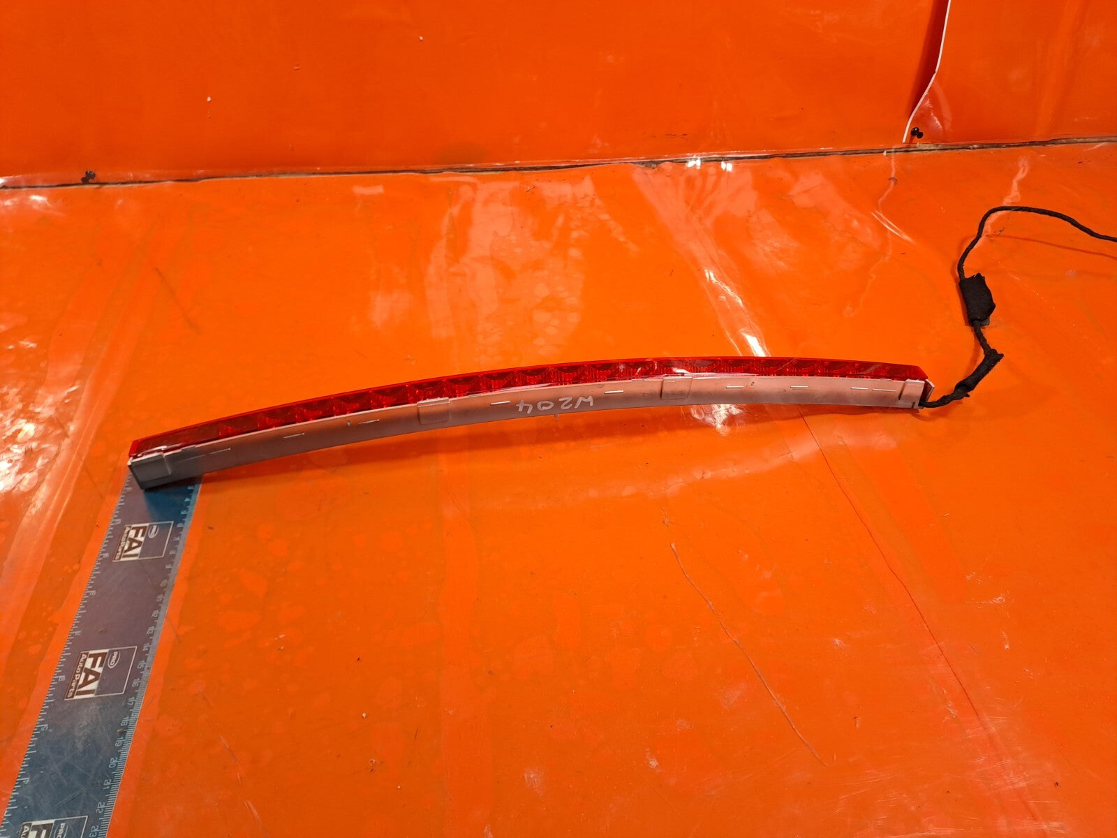 ✅2012 MERCEDES C CLASS W204 REAR THIRD BRAKE STOP BRAKE LIGHT A2049066002 A238 - Image 9